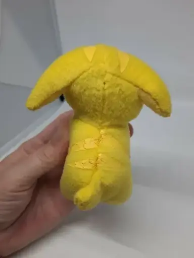 麥當勞 2005 年開心樂園餐 POOGLE 黃色毛絨玩具（尼奧寵物系列）