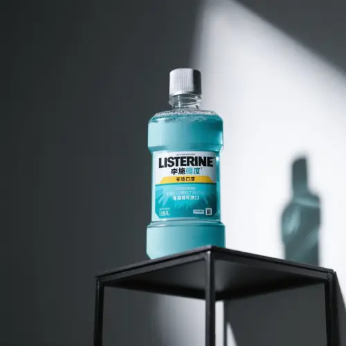 李施德林（LISTERINE）漱口水