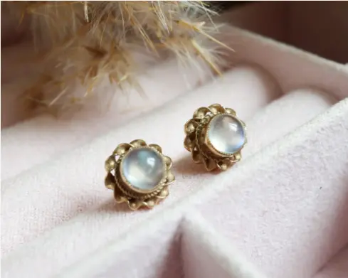 黃金和月長石耳釘